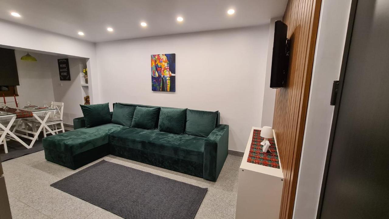 La Fluturi Apartament Apartman Szucsáva Kültér fotó