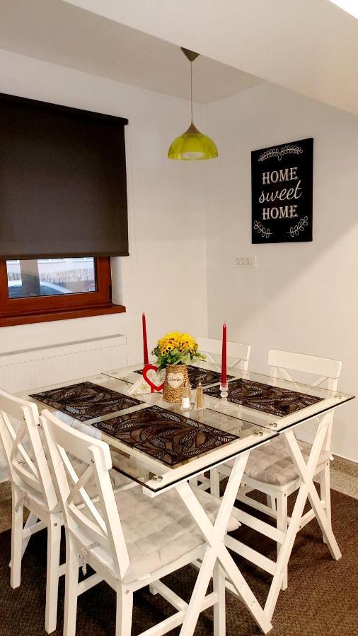 La Fluturi Apartament Apartman Szucsáva Kültér fotó