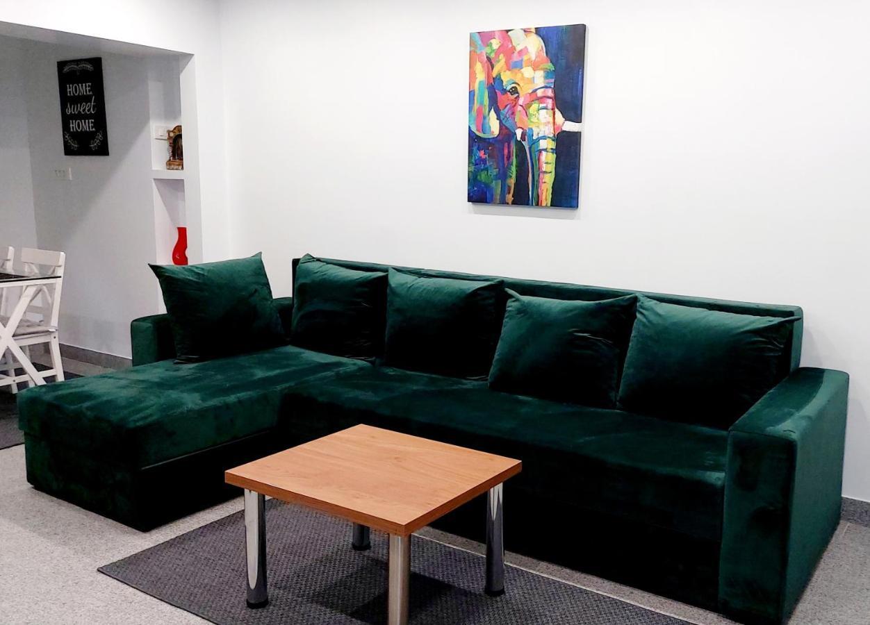 La Fluturi Apartament Apartman Szucsáva Kültér fotó