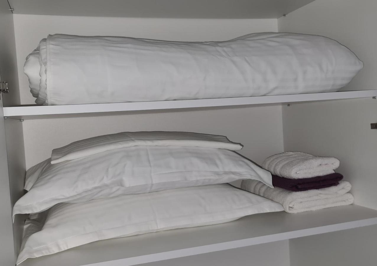 La Fluturi Apartament Apartman Szucsáva Kültér fotó